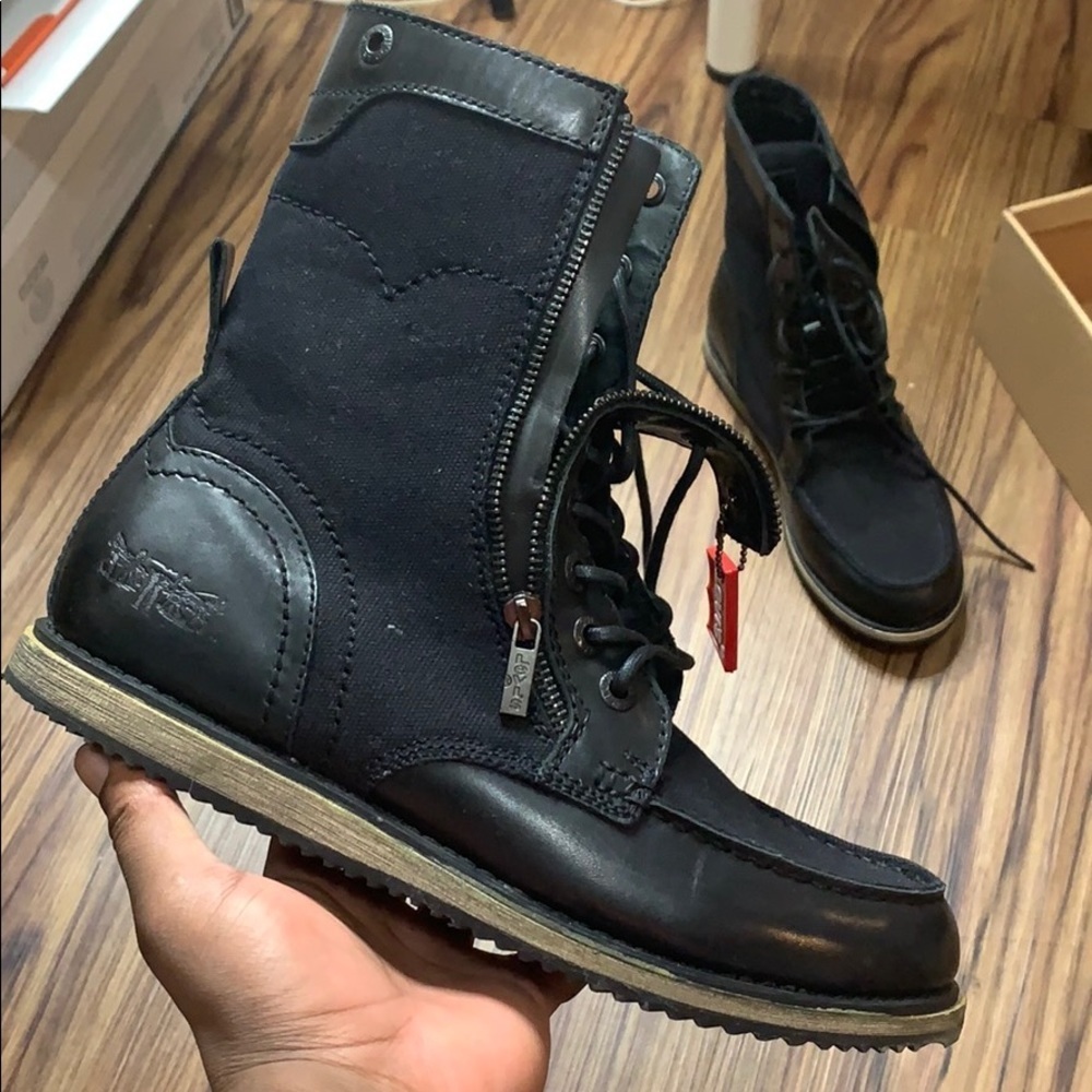 Levi’s Men Fall/Spring Boots